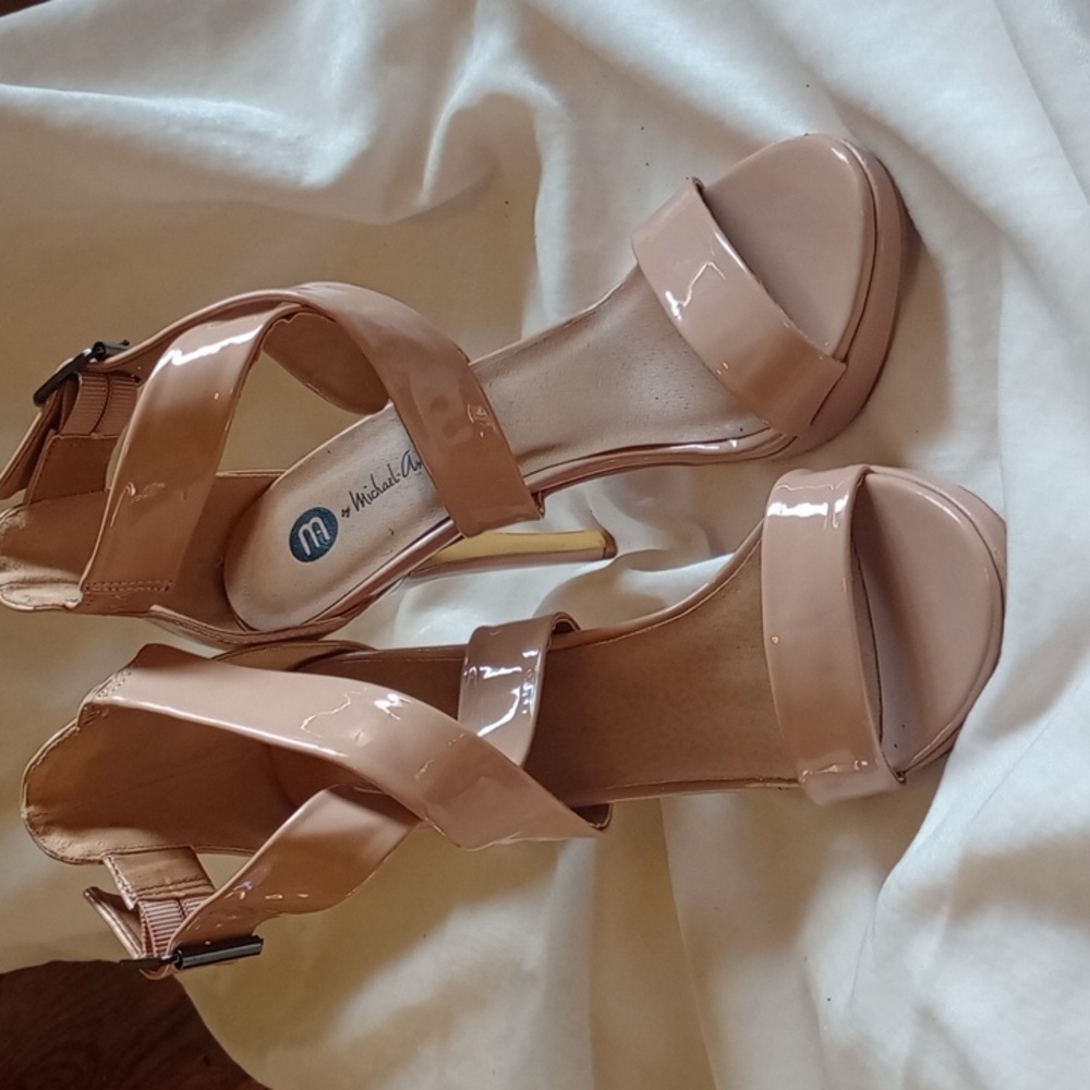 Michael Antonio Nude Heels; Size 7.5